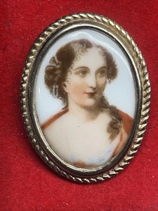 Vintage Limoges Portrait Cameo Brooch Made in France - Picture 1 of 6