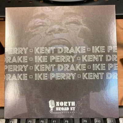 Ike Perry / Kent Drake - Mistaken / Don't Turn Around (7", Single) (Mint (M)) -  - Image 1 of 2
