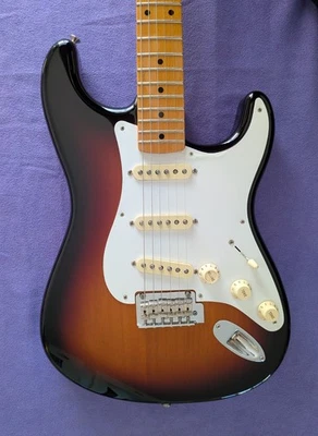 Fender Stratocaster Vintera '50s Modified - Maple Fingerboard - 2-Tone Sunburst - Image 1 of 4