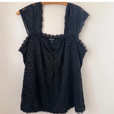 Camiseta sin mangas de encaje negra tórrida talla grande 4 Whimsigoth Gothglam vacaciones caprichosa Foto 1 de 4