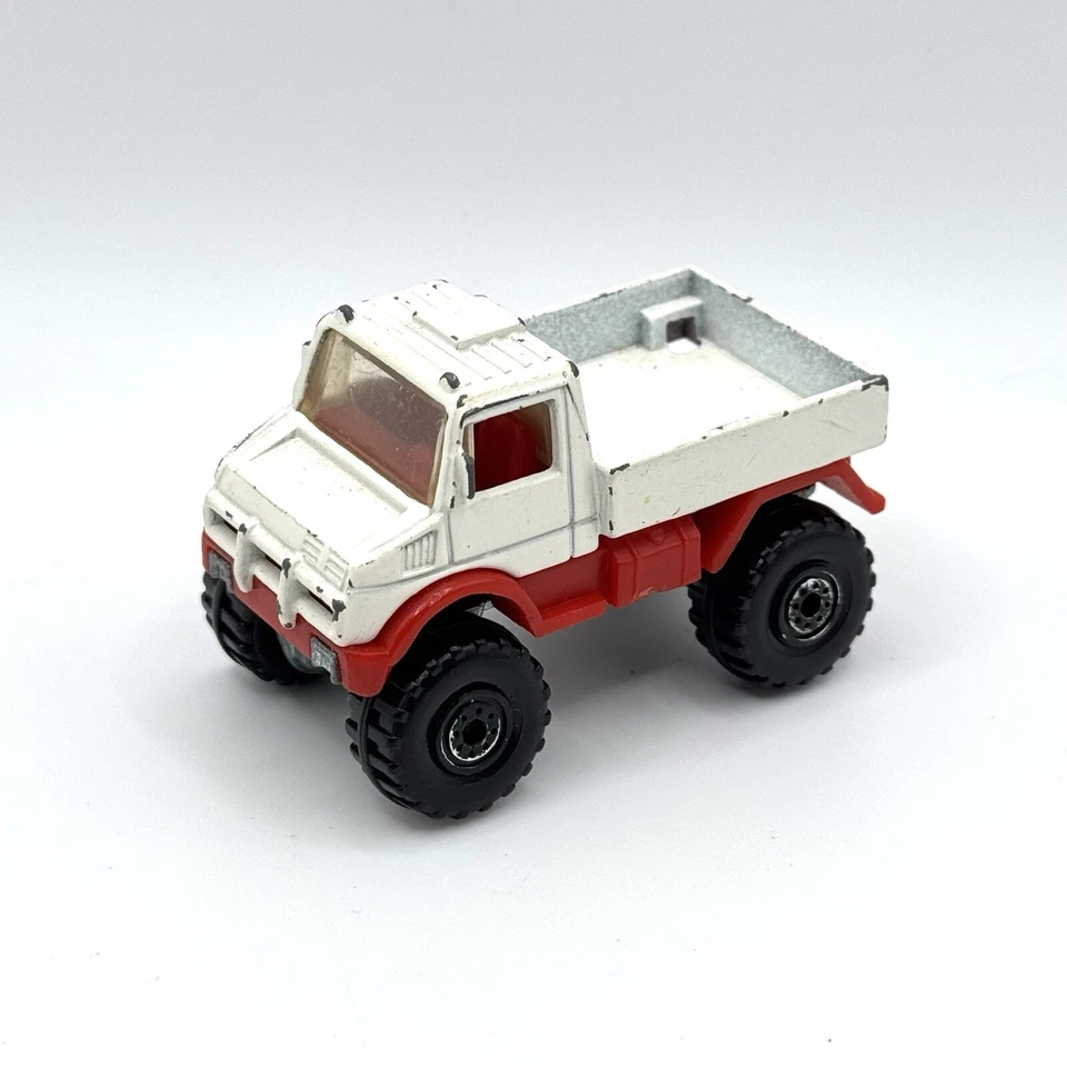 1990 Hot Wheels Unimog White Truck 4x4 1:64 Scale Vintage Diecast - No Caps - Image 1 of 4