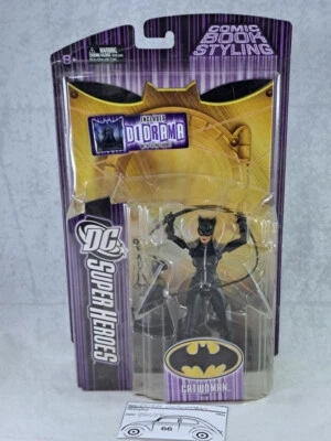Mattel DC Superheroes Catwoman *** Como nuevo en tarjeta *** Universe Classics Multiverse Foto 1 de 3