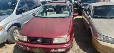 Used Cruise Control Module fits: 1996 Volkswagen Passat Cruise Control LH dash G - Image 1 of 4