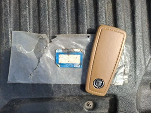 HOLDEN NOS WB STATESMAN HORN PAD NOS STEERING WHEEL DEVILLE CAPRICE SLE - Picture 1 of 3