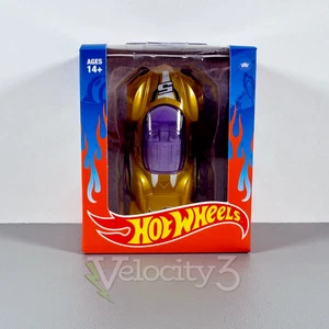 Hot Wheels The Loyal Subjects - Blitzspeeder (original-Gold) Window Box Package - Picture 1 of 8