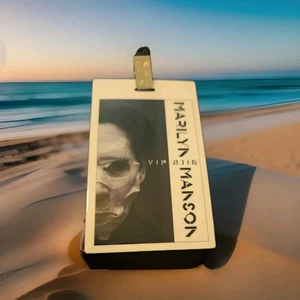 Marilyn Manson 2016 Pase VIP y Pin de Golden Age Of Grotesque Meet &Greet - Imagen 1 de 11