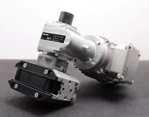 REXROTH engine MNR: 3842503783 with angular transmission MNR: 3842527868 - Picture 1 of 8