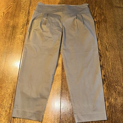 Pantalones capri Trina Turk recortados caqui plisados cremallera lateral 8 tostados elásticos dinero antiguo Foto 1 de 4