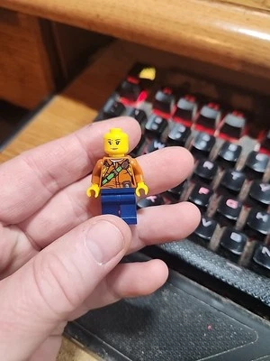 LEGO Female Jungle EXPLORER Minifigure Figure No Cap - Image 1 of 4