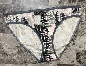 NWT VICTORIA'S SECRET XL GRAY PINK BLACK WHITE GEOMETRIC RARE BIKINI PANTIES - Picture 1 of 3