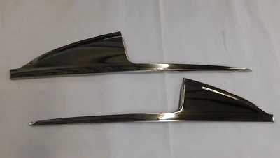 Nuevo de Lote Antiguo Ford Fairlane 1956 Mainline Carrocería Molduras Laterales Par Borde Foto 1 de 4