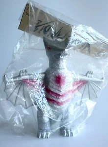 Gyaos Silver ver. Figura Pintada Monstruo Cámara Serie Paraíso Vinilo Marmit - Imagen 1 de 8