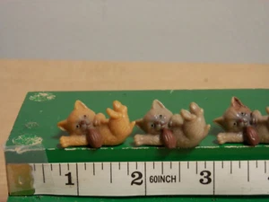 Vintage Doll House scale 1:12 - lot of 3 playful kittens - Picture 1 of 4