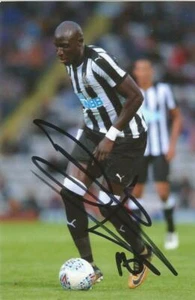 NEWCASTLE: MOHAMED DIAME SIGNED 6x4 ACTION PHOTO+COA - Picture 1 of 1