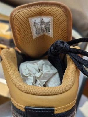 Jordan 1 Low Se Bg Size Youth 6 Brand New - Image 1 of 3