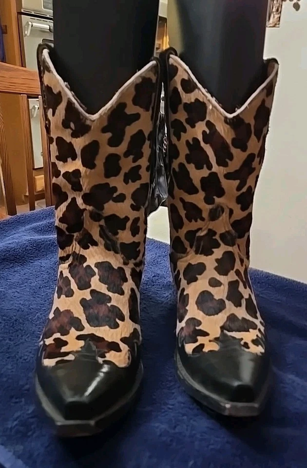 BOTAS GRINGO ANTIGUAS PELO SOBRE PIEL LEOPARDO GUEPARDO Talla 7.5 Eje Prof. Acortado  Foto 1 de 4