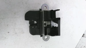 BLOQUEO TAPA MALETERO VOLKSWAGEN POLO V (6R) HATCHBACK 1.4 16V (CGGB) 2009 6R0827505A - Imagen 1 de 2