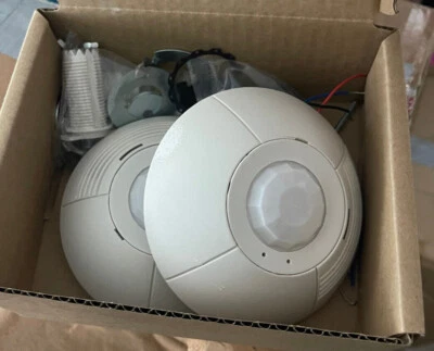 2x Lutron LOS-CDT-1000-WH Dual Technology Occupancy Sensor - White - Image 1 of 3