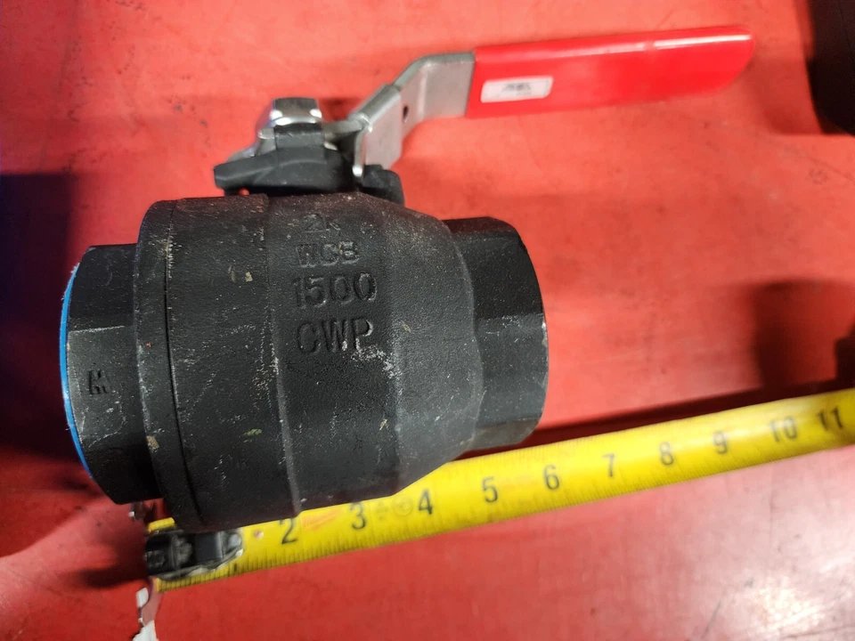 Válvula de bola FNW 221ACK 2" 2 piezas acero al carbono puerto completo NPT #1500 con palanca nueva Foto 1 de 4
