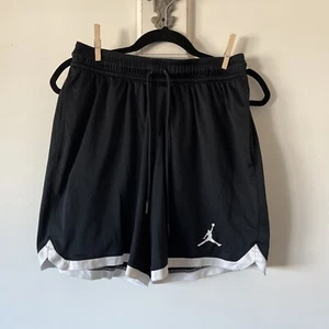 NIKE Air Jordan Jumpman Youth/Boy’s Medium Basketball Shorts Black/White - Picture 1 of 12