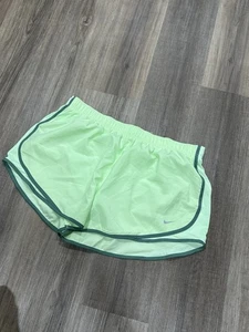 New Nike Women's 4" Tempo Modern Embossed Running Shorts Green  XXL NWOT - Picture 1 of 5