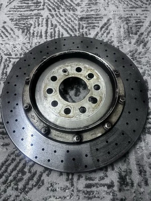 Rotor de freno trasero izquierdo carbono-cerámica OEM AUDI S8 D3 - P/N 4E0615601N Foto 1 de 4