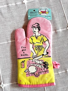 Blue Q Oven Mitt Insulated Retro I've Got A Knife Glove Kitchen Novelty Home NWT - Picture 1 of 6