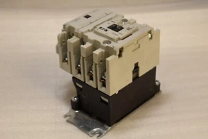 Contactor, 4 Pole, NEMA 1, 120VAC Coil (Cutler Hammer: CN15DN4AB) - Picture 1 of 3