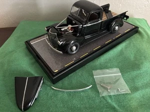 1941 Chevrolet 3100 Pick Up Truck Model Kit Barn Find - Picture 1 of 6