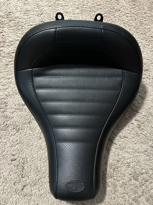 Asientos Mustang 75832 SEAT TOURING FLFB Harley Fat Boy 18-20 Foto 1 de 4