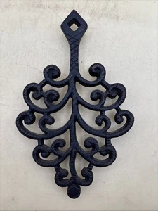 Vintage verzierter Untersetzer aus Gusseisen - Bild 1 von 3