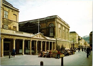 Vintage Postcard 1982 The Pump Room & Bath Entrance Bath, Avon England - Picture 1 of 2