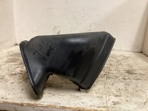 1989-1995 Toyota Pickup 4Runner Center Heater Register Duct 55846-89108 - Picture 1 of 7