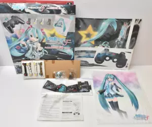 HATSUNE MIKU Project DIVA F PS3 ZUBEHÖR SET SEGA SAMMY 2013 maßgeschneiderter Aufkleber - Bild 1 von 24