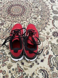 UNDER ARMOUR BGS MICRO G SPEED SWIFT BOYS Size 3.5Y SHOES, RED 1266302-600 - Picture 1 of 5
