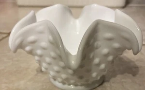 Vintage Fenton Six-Sided Star Hobnail Milk Glass Dish 5"/2.75" - Picture 1 of 3