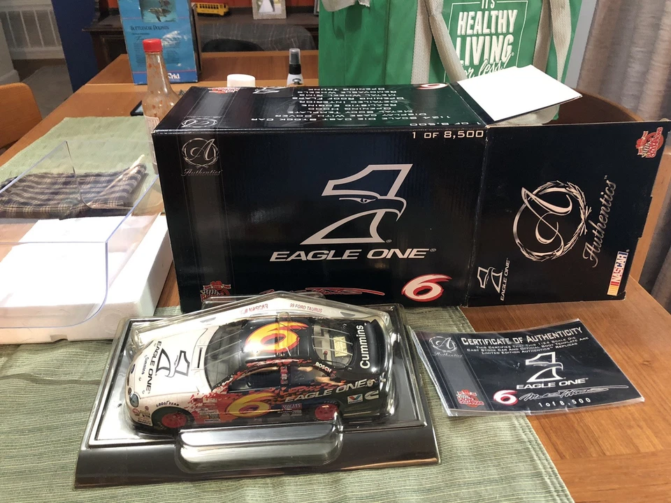 Nuevo Eagle One Cummins edición limitada 1 de 8.500 #6 Nascar Racing Champions Foto 1 de 4