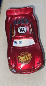 MATTEL DISNEY PIXAR CARS #95 RUST-EZE LIGHTNING McQUEEN LOOK MY EYES MOVE