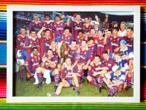 Framed 1997 NEWCASTLE KNIGHTS NRL Premiers Poster - 62cm x 44.5cm x 3cm - Picture 1 of 2