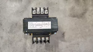 Transformador industrial Square D 9070T300D2 240/480 Pri. Secundaria 24V. - Imagen 1 de 4