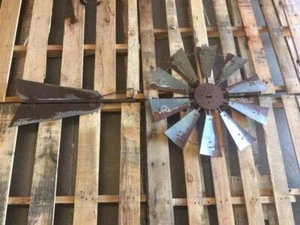 Cabeza de molino de viento rústica de 30 pulgadas CON pequeña cola rústica - Imagen 1 de 8