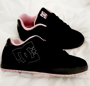black and pink dc shoes