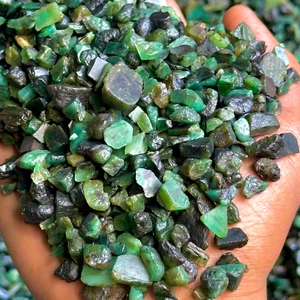 1000 Carat Lots Natural Green Emerald Rough From Zambia Healing Loose Gemstone - Picture 1 of 11