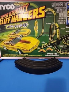 TYCO B5843 9" Radius Curve 1/4 Circle Track Lot of 6 Zero Gravity Nite Glow 6234 - Picture 1 of 6