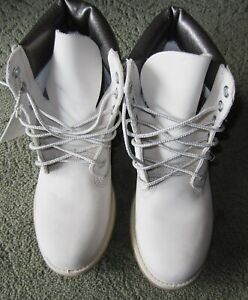 WOMEN'S SIZE 7 TIMBERLAND WATERPROOF LEATHER BOOTS