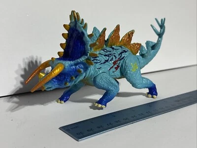 Hasbro Jurassic World Park Bashers & Biters Dino Hybrid Blue Stegoceratops 2015 - Image 1 of 4