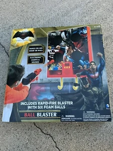 Batman Vs Superman Movie Electronic Ball Blaster Game Sealed - Picture 1 of 7