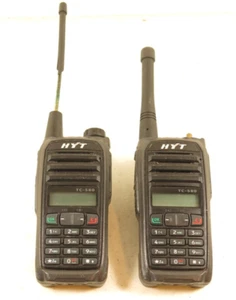 Pair of HYT - Model: TC-580U (1) UHF Radio, 400 - 470 MHz - Zdjęcie 1 z 4