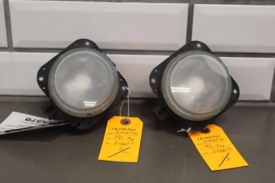 01-03 Mazda Miata NB Par de luces antiniebla montadas en parachoques izquierda y derecha Foto 1 de 4