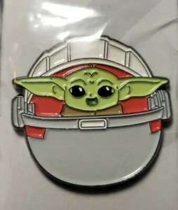 Pin esmalte Disney Star Wars Mandalorian - El niño, bebé Yoda #6 feliz - Imagen 1 de 5